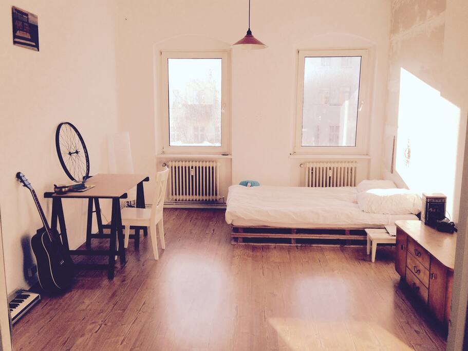 Sunny cozy Room in the Heart of Kreuzberg
