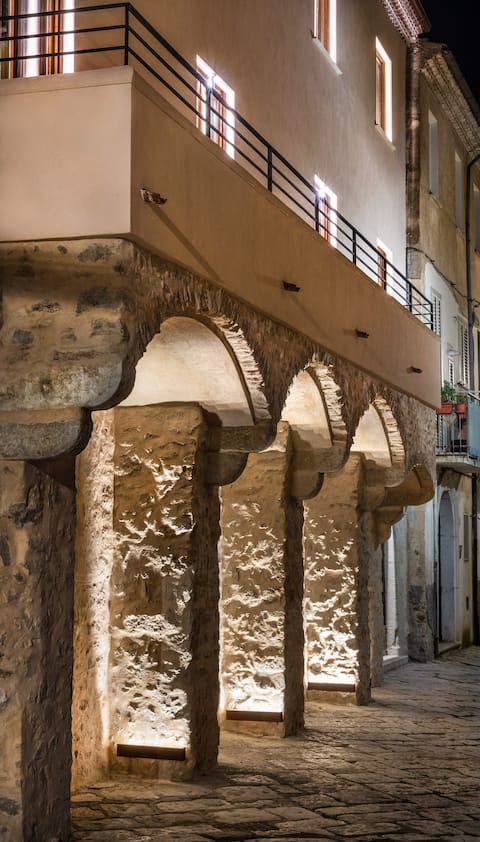 Annuncio Airbnb popolare: I Vicoli Exclusive Apartments - The Artists a Fondi