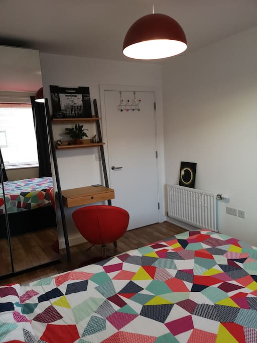 Spacious double room with lots of light