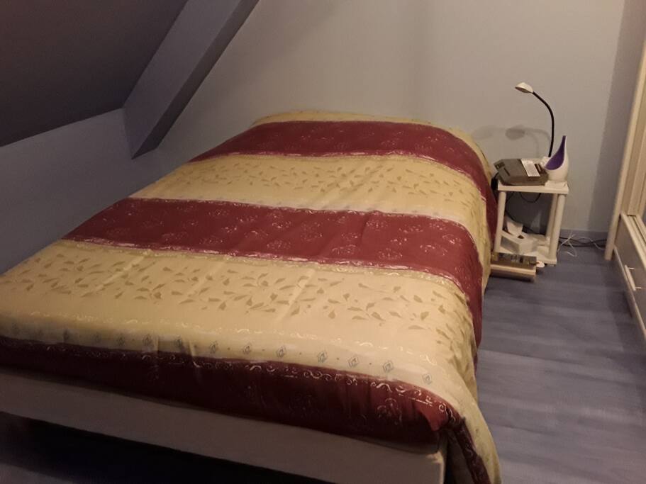 Chambre 2 avec lit 2 personnes