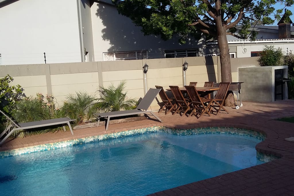 Outside area with pool and braai