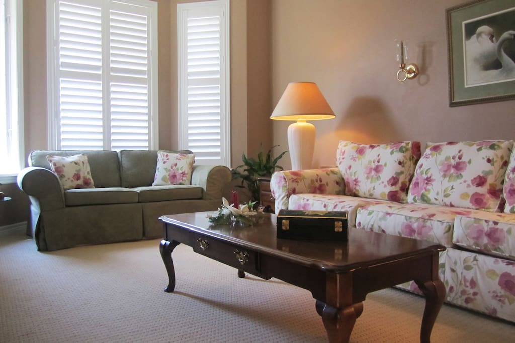 Front Sitting Room
