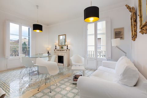 Anuncio de Airbnb popular: Sagrada Familia Temporary Rentals by Scenario Llum en La Sagrada Família