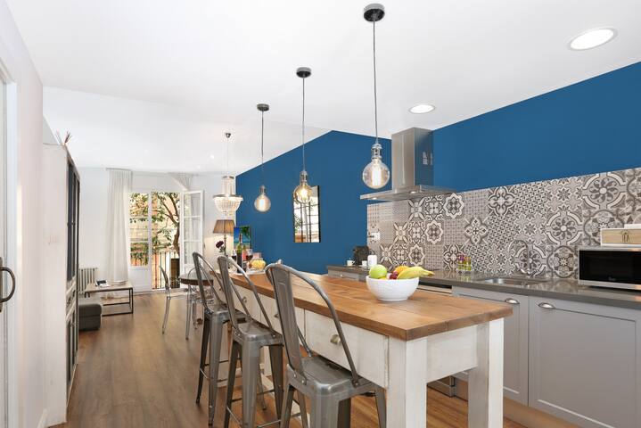 Bohemian duplex penthouse in Barcelona