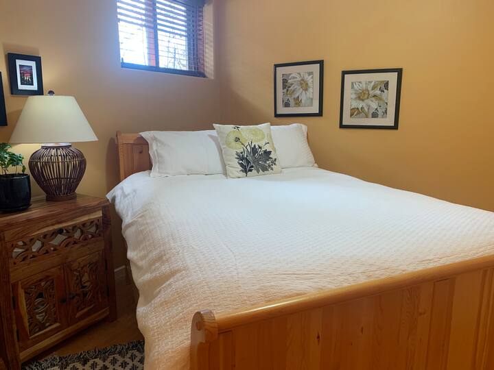 Tranquil LAKE VIEW SUITE in the ❤️ of WINE COUNTRY