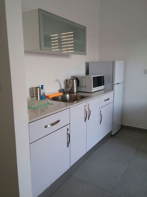 kitchenette
מטבחון