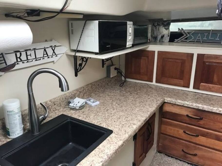 Kitchen(Galley)