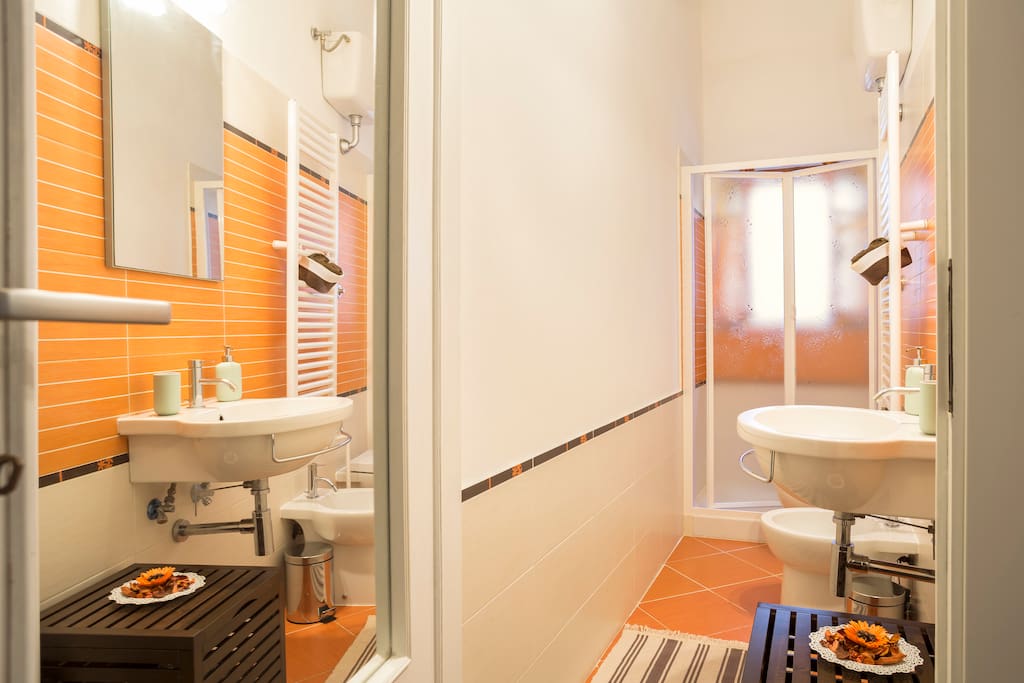 Bagno interno alla camera