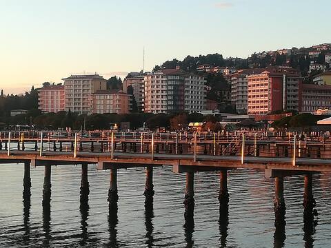 Studio in old villa near the beach