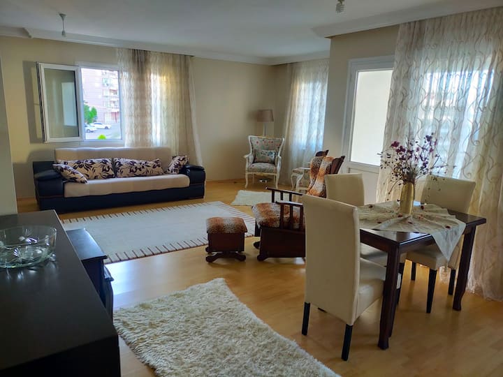 Ferah, Huzurlu, Havuzlu Daire. - İzmir