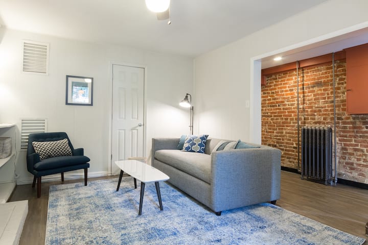 Modern, Comfortable Stay On Capitol Hill - Washington, D.C.