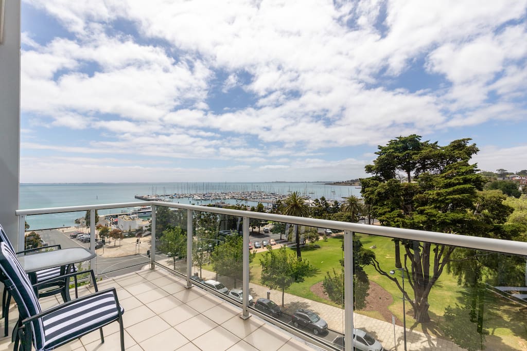 Geelong Waterfront Penthouse Apartment Apartments for Rent in Geelong