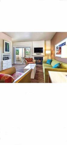 Fabulous 2-bedroom condo with full kitchen, pool.