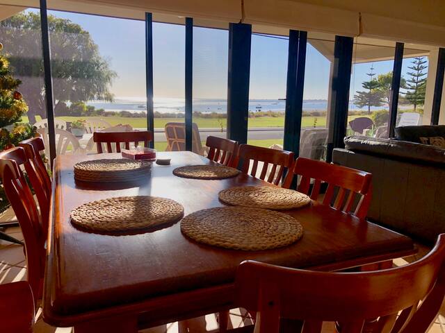 Dunsborough Clubhouse on the Beachfront gallery image 4