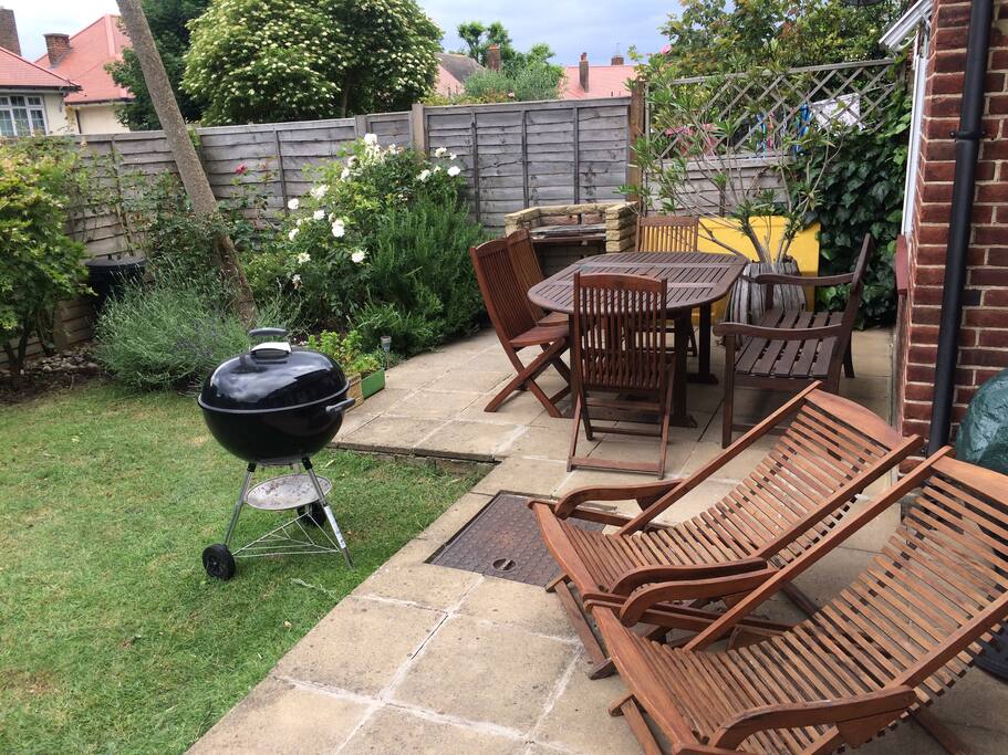 Shared SW facing garden and furniture