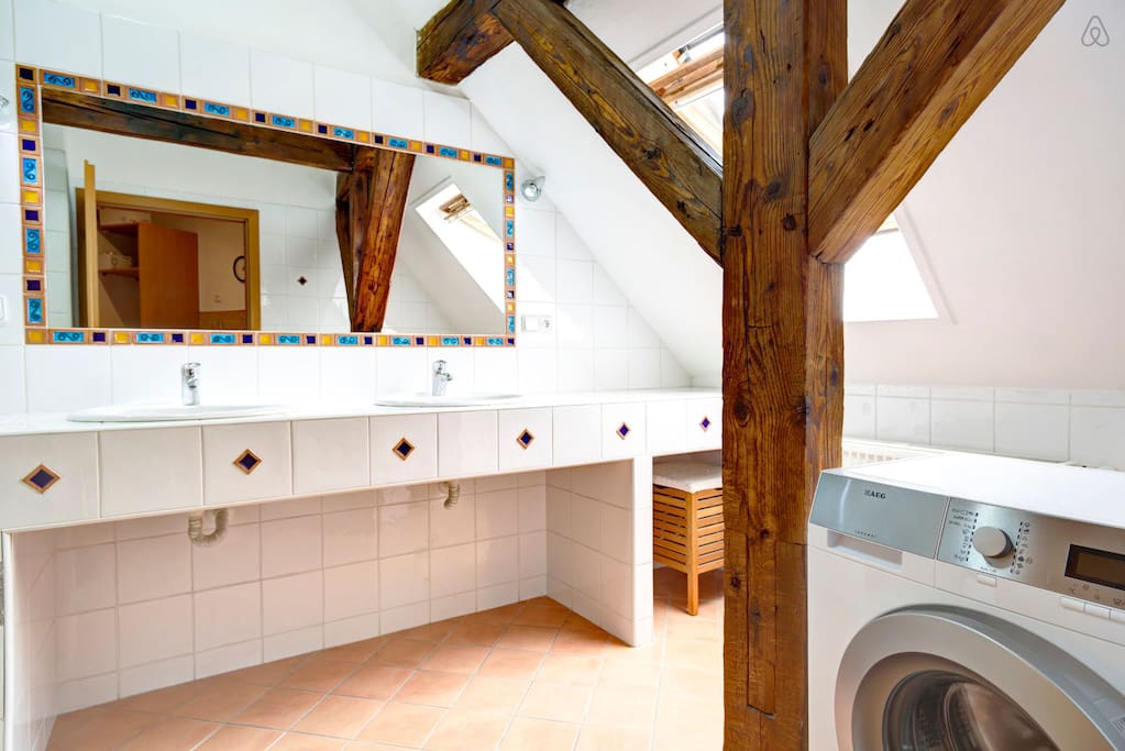 Italian style bathroom with washing machine (available for guests)
