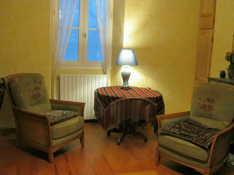 sitting corner.