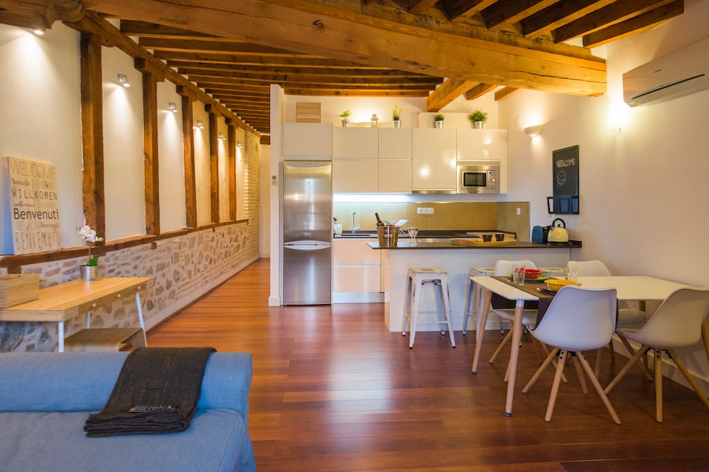 Sofa, barra y cocina - Sofa, bar and kitchen