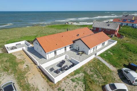 Luxury vacation house - swimmingpool & beach acces