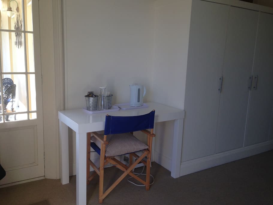 Place to work with coffee and tea making facilities