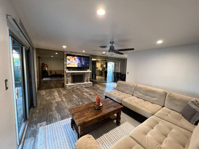 New! Oasis Home Las Vegas with pool & Jacuzzi gallery image 4