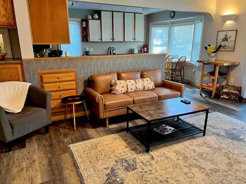 Successful Airbnb property: Mid-Century Charmer on a Tree Lined Street in Casper