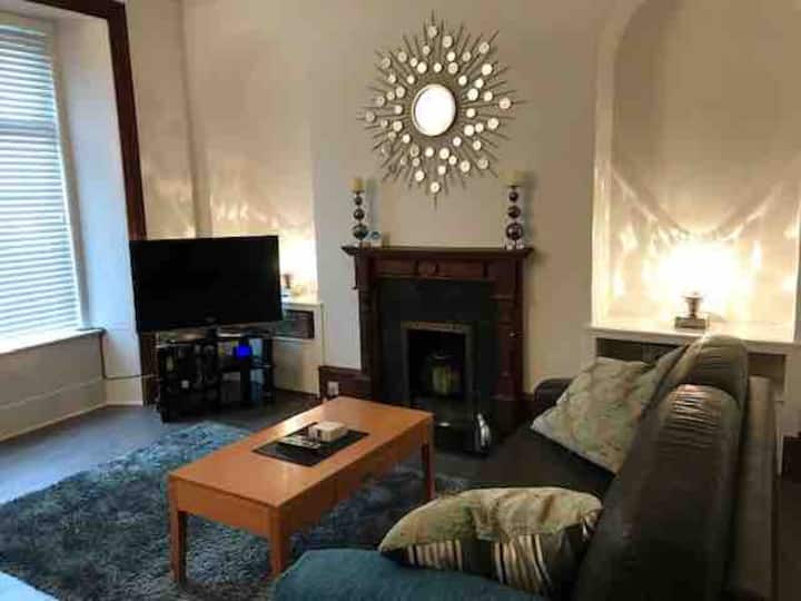 Beautiful One Bedroom Citycentre Crimon Place - Aberdeen