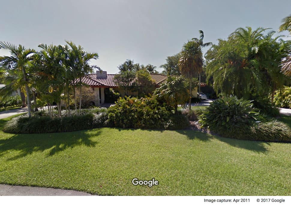 Google Maps - Street View (2011)