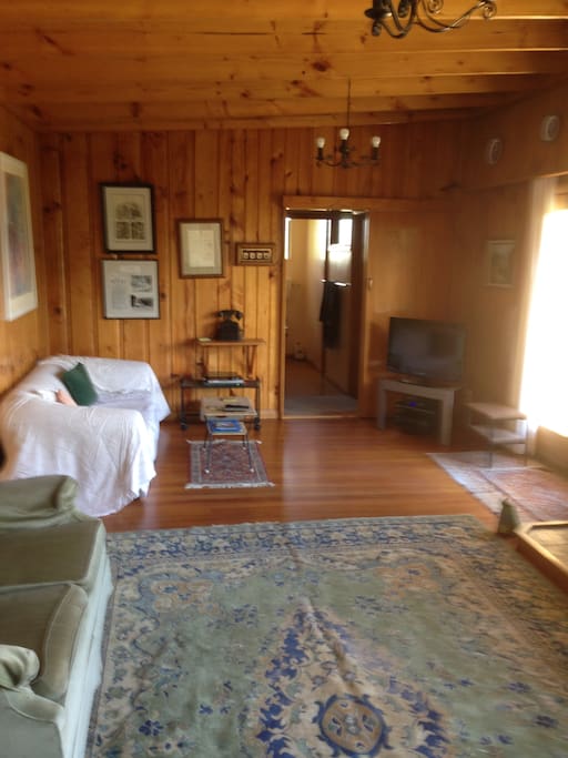 The Lounge