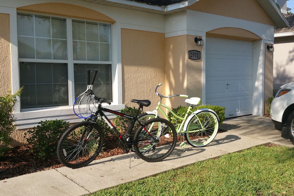 Bikes and tennis rackets for your use