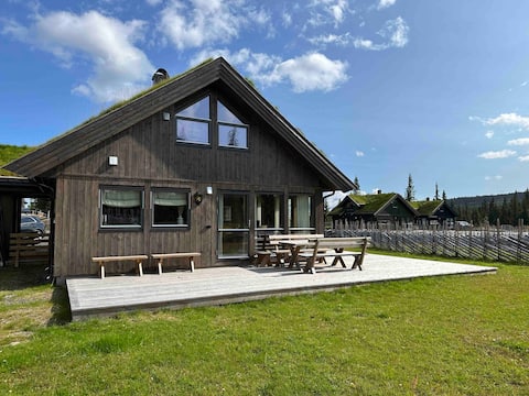 Top Airbnb: Experience autumn at Skeikampen! in Gausdal