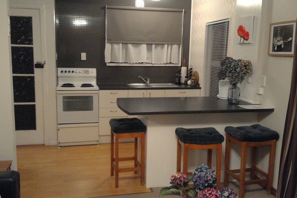 Kitchen/Breakfast bar