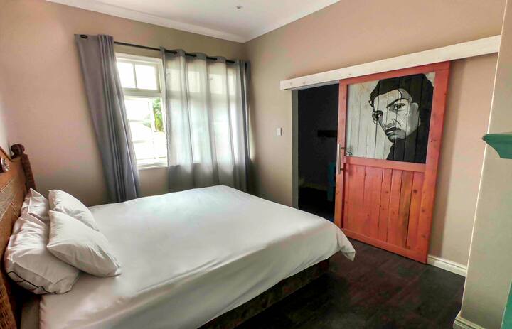 Голямо двойно легло и голяма баня 