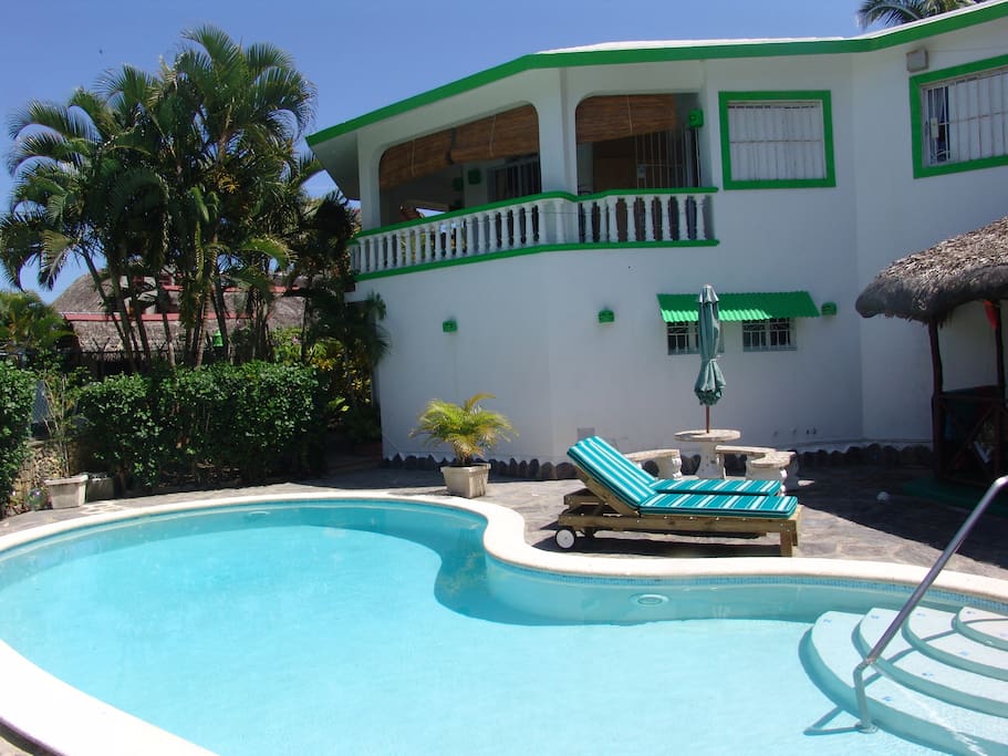 Waverider Apartments Pool