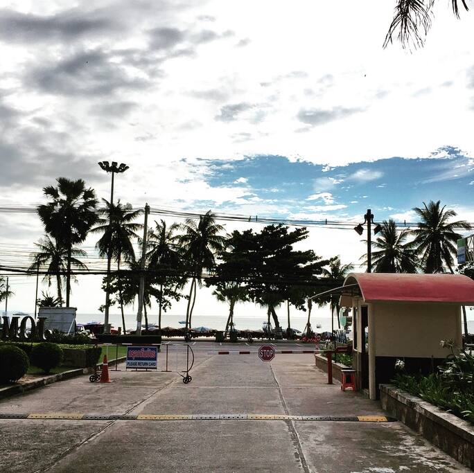 Jomtien Beach Condominium entry and security gates