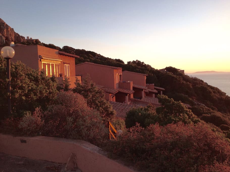 La casa al tramonto