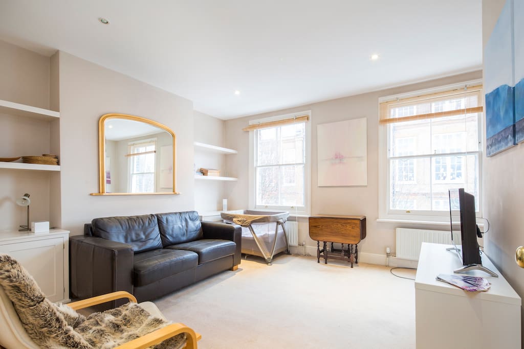 The living room is accessed via the hallway - the first room you come to on entering the flat. (cot not included sadly!)