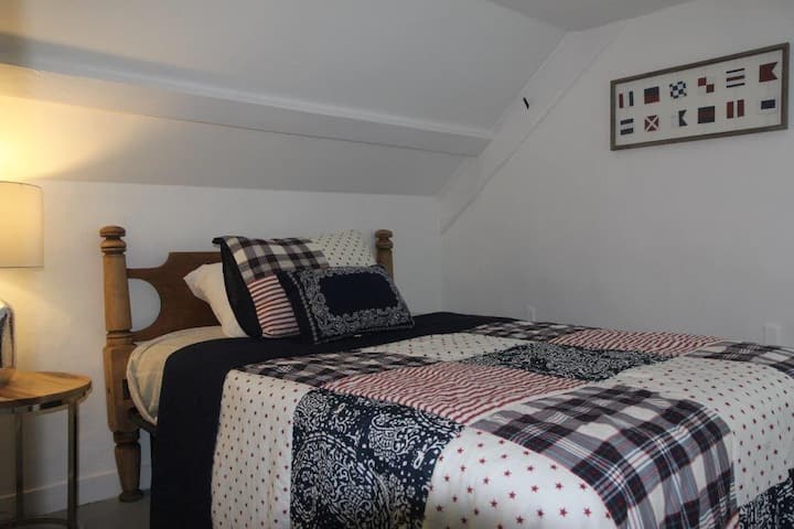 Dormitorio completo en el segundo piso
