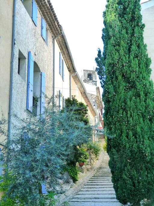 La maison aux volets bleus