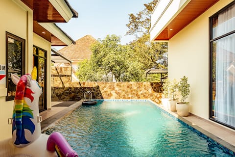 The V-Bellisima 6BR Private Pool, Bilyard, karaoke