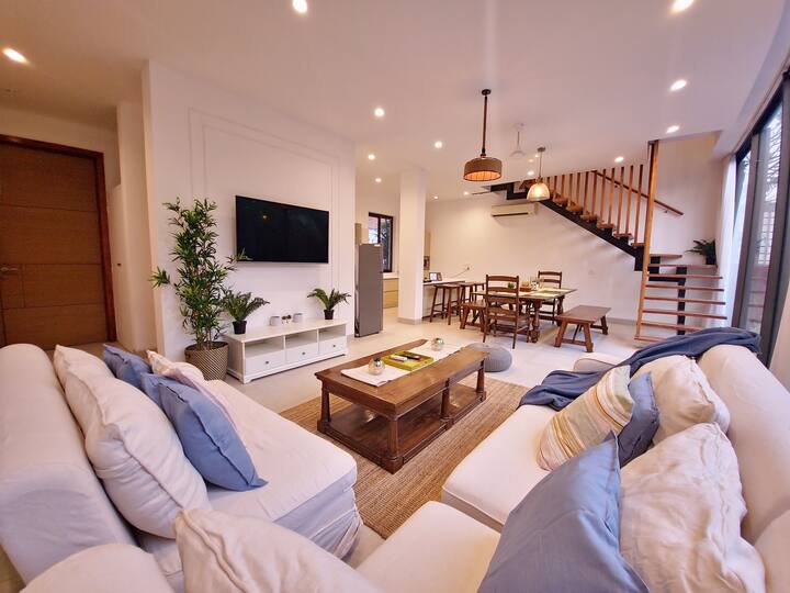 Living room image 7