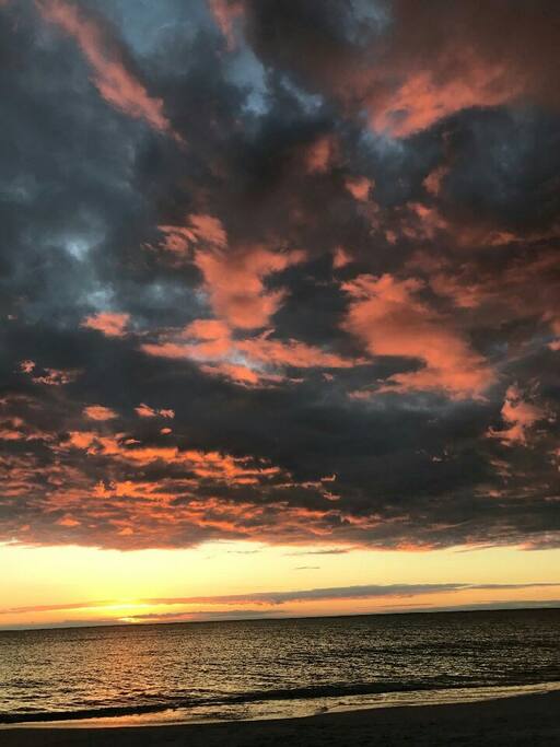 CLOUDS PRODUCE THE BEST SUNSETS