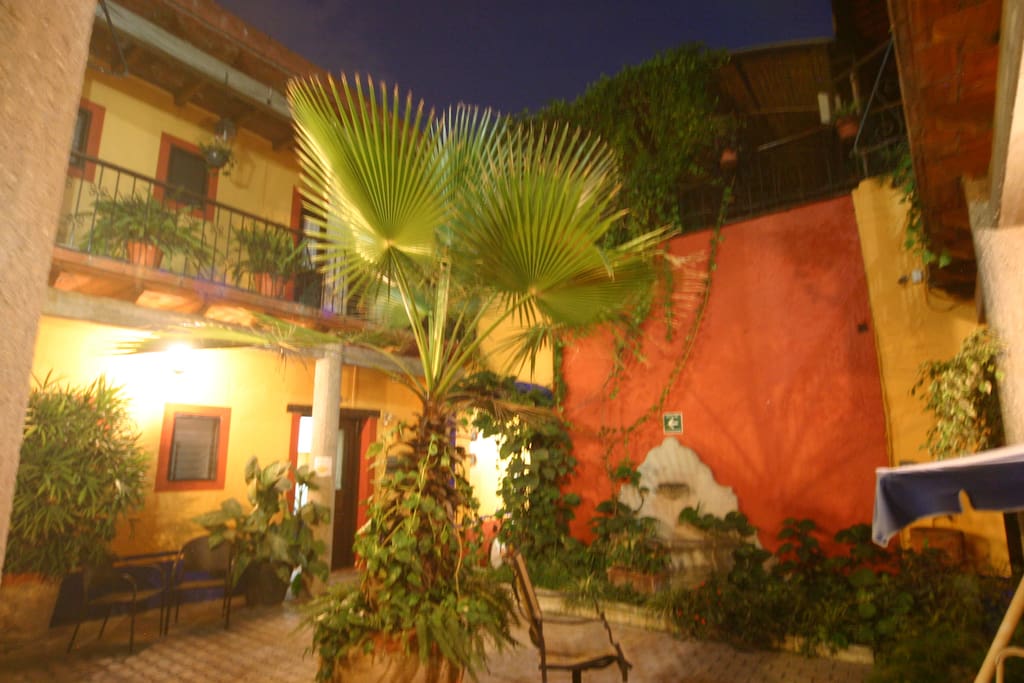 SEGUNDO PATIO DEL HOTEL