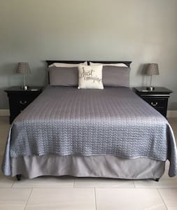 Beautiful Private Apartment (Handicap-Accessible)