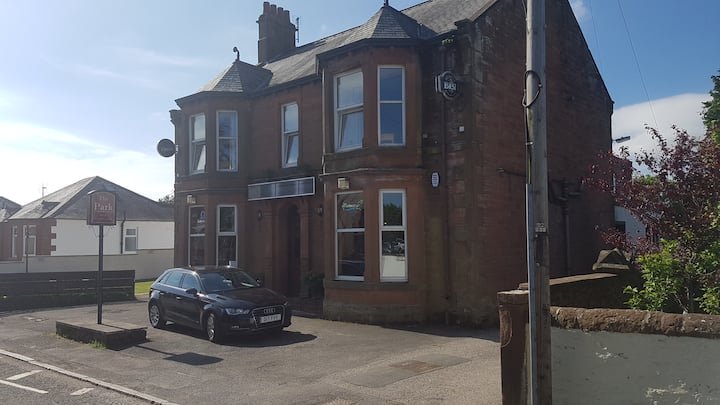 Self Catering Studio 2 With A Kitchenette - Dumfries