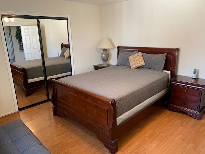 เตียงควีนไซส์ห้องนอนส่วนตัว