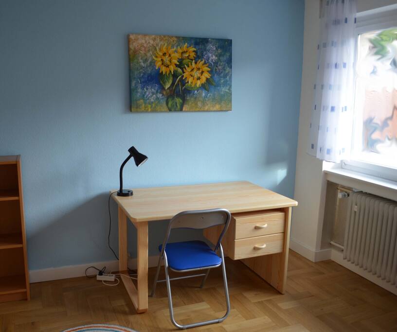 Schreibtisch