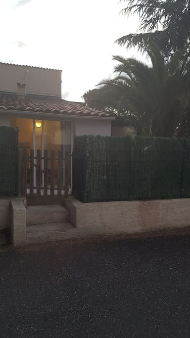 Entrée de l'appartement privée de l'hôte