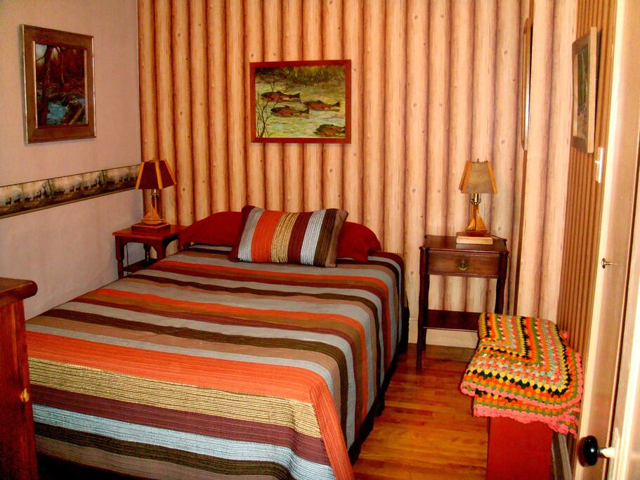 Secondary bedroom