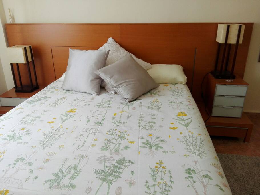 Habitación de matrimonio cama 150